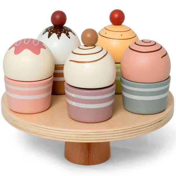 Doeppiedee Houtenspeelgoedkeukentje Speeleten Cupcakes Op Standaard Cupcake Houtenspeelgoed Hout Mamamemo